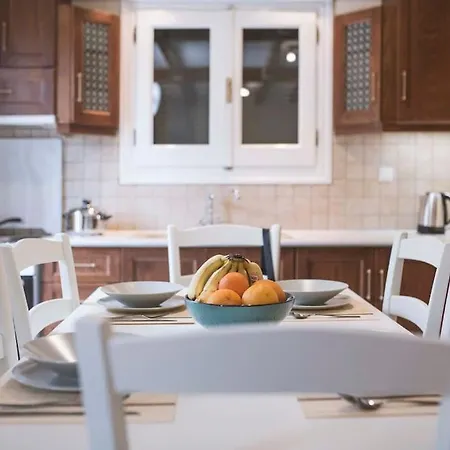 Sunny & Comfy House @corfu! Holiday home