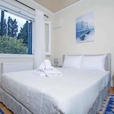 Sunny & Comfy House @corfu! Holiday home *